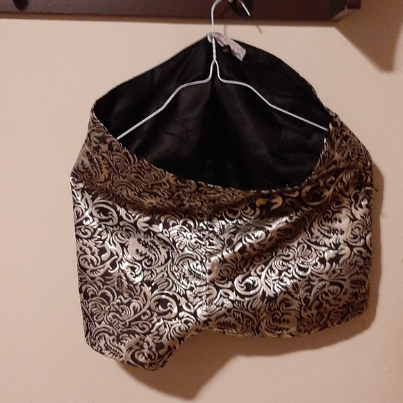 Shorts - Picture 2 of 2